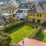 Na Namesti נובה מסטו פוד סמרקם