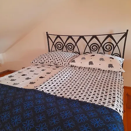 Na Namesti *