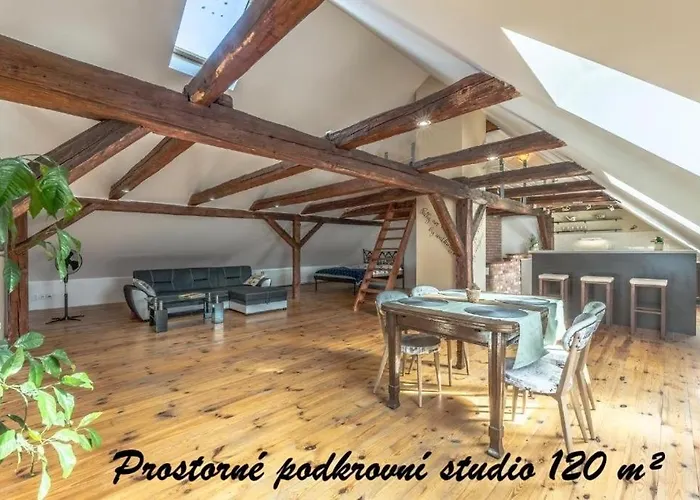 Na Namesti Nove Mesto pod Smrkem